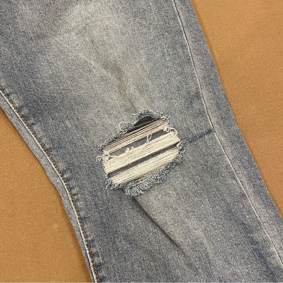 Levi’s Women’s Wedgie Straight Distressed Jeans Size 31 - Picture 10 of 16